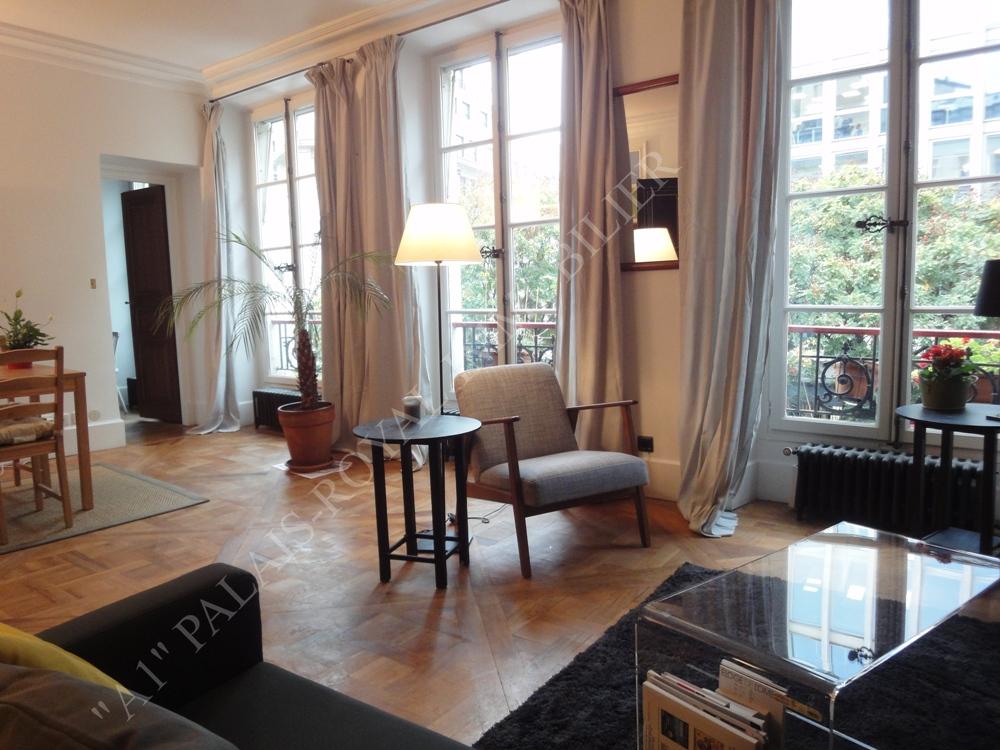 PARIS 2ÈME - LOCATION MEUBLÉE
Entre PL.des VICTOIRES et MONTORGUEIL
APPARTEMENT 2/3 PIÈCES