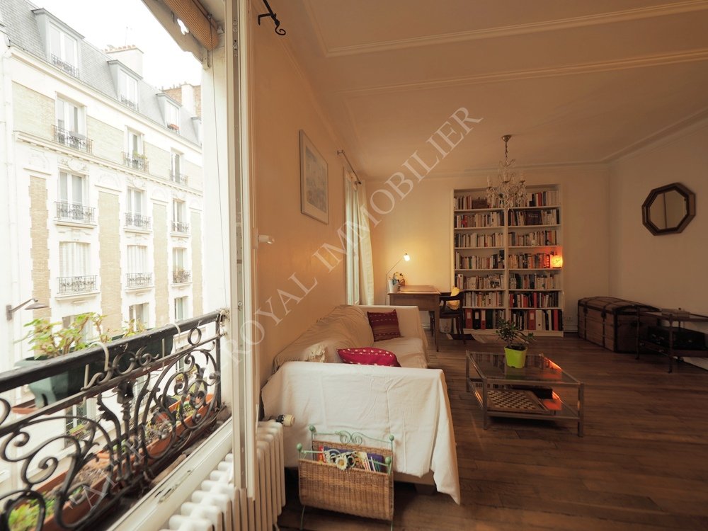 Paris 11ème - Alexandre Dumas / Nation
Quartier recherché - Rue calme et ensoleillée
Appartement traversant - 2 Pièces 49,76m² + Cave
Bel immeuble brique et pierre - 3ème étage 
