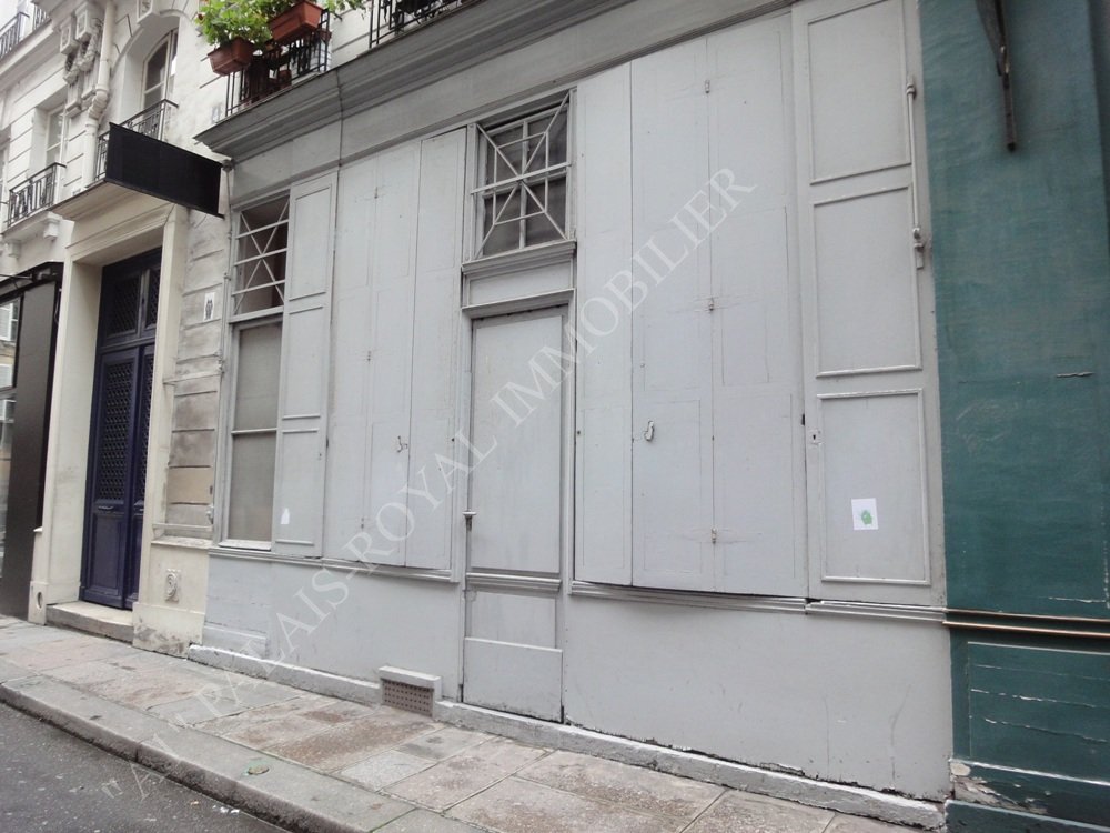 VENDU
PARIS 2ÈME
PROXIMITÉ SQUARE LOUVOIS
BOUTIQUE ANCIENNE
VENTE MURS LIBRES
USAGE COMMERCIAL