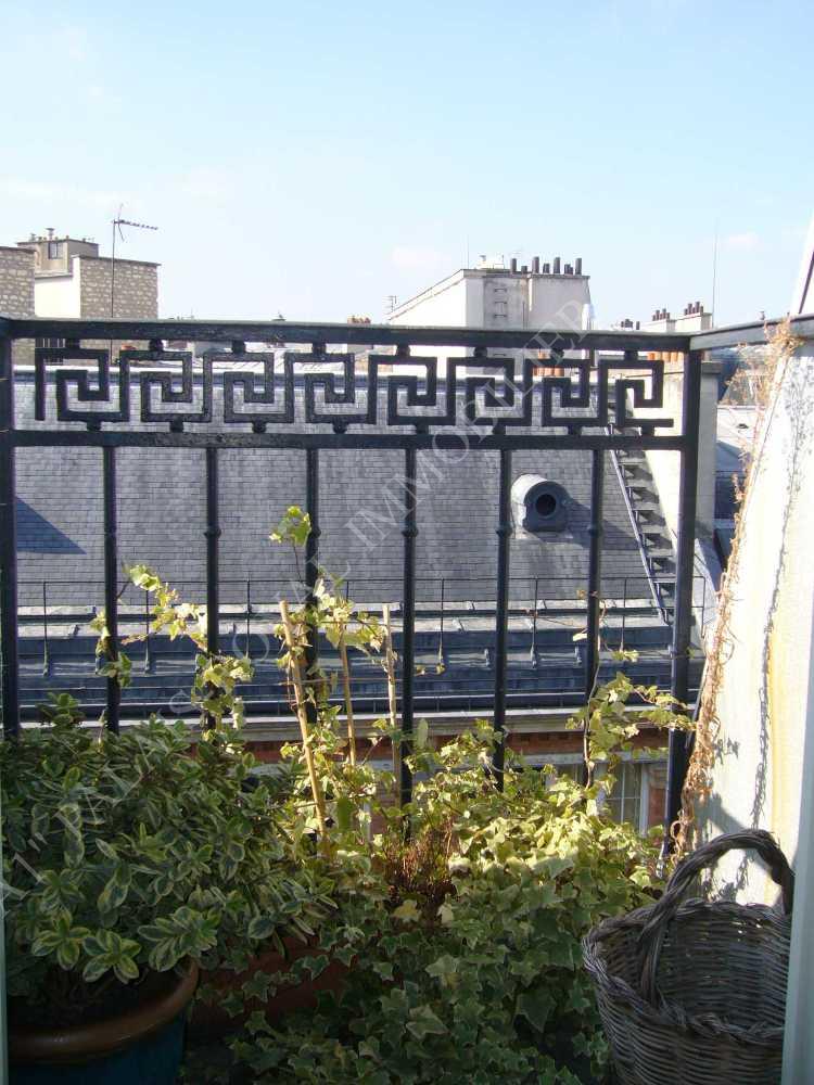 PARIS 1ER
TUILERIES - PYRAMIDES
VUE DÉGAGÉE SUR PARIS
DERNIER ÉT. S/S LES TOITS - SOLEIL
6 PETITS BALCONS