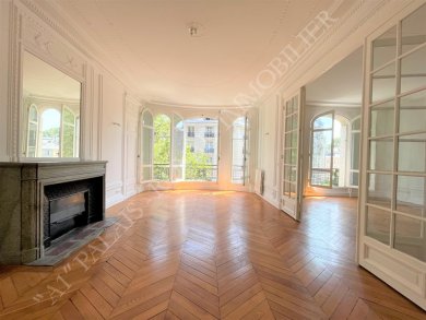Paris 6ème – Sèvres Babylone - Jardin du Luxembourg 
Location Vide - 5 pièces - 182 m² loi Carrez  
Double réception - 3 chambres
Immeuble de grand standing - Ascenseur
 - Photo 1