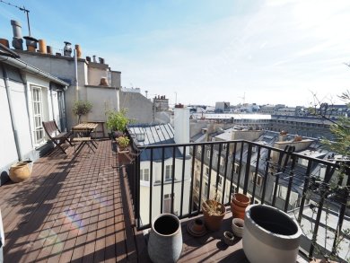 Paris 1er - Palais-Royal / Richelieu
Au 6ème et dernier étage avec ascenseur
Vue plein ciel + terrasse 15 m²
Prestations de qualité - 2 chambres
 - Photo 1