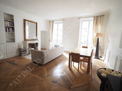 PARIS 1er - LOCATION MEUBLÉE
PALAIS-ROYAL - SAINT-HONORÉ
BEL IMMEUBLE XVIIIème - TRAVERSANT
4 PIÈCES  - 3 CHAMBRES
 - Photo 1