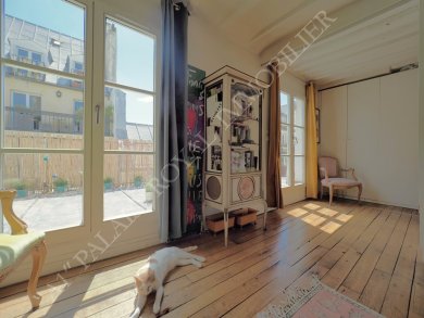 Paris 2ème - Bourse / Sentier - Location meublée
Charmant 2 pièces - 4ème étage sans ascenseur
Terrasse de plain pied - Orientation sud-ouest
Immeuble XIXème siècle - Bon état général - Photo 1