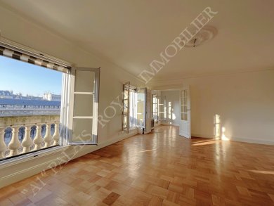 Paris 1er - Palais-Royal
Location Vide - Résidence secondaire
Appartement d’exception - Vue panoramique sur jardin
3 portes-fenêtres sur balcon filant - Plein soleil
 - Photo 1