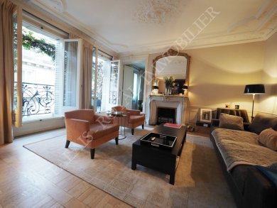 PARIS 1ER –  PALAIS ROYAL / SAINTE-ANNE
APPARTEMENT D’EXCEPTION - BALCON FILANT
IMMEUBLE PIERRE DE TAILLE - 4ème ÉTAGE ASCENSEUR 
4 PIÈCES TRAVERSANT - PARFAIT ÉTAT

 - Photo 1