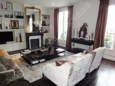 VENDU
PARIS 2EME
ENTRE LA PLACE DES VICTOIRES ET MONTORGUEIL
SUPERBE APPARTEMENT
Rénovation de qualité
VUE DÉGAGÉE - BALCON FILANT - Photo 1